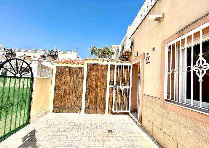 Image No.19-3 Bed Semi-Detached for sale