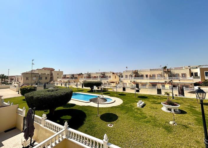 Image No.18-3 Bed Semi-Detached for sale