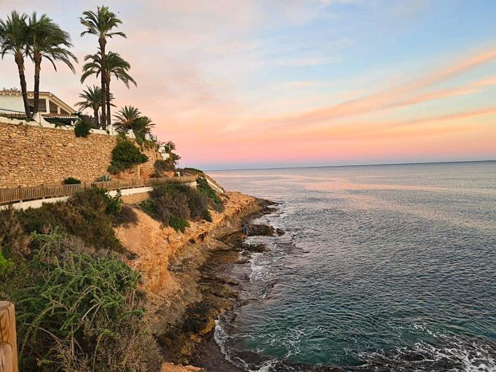 Image No.28-3 Bed Semi-Detached for sale