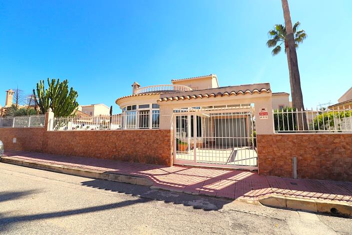 Image No.18-2 Bed Villa / Detached for sale