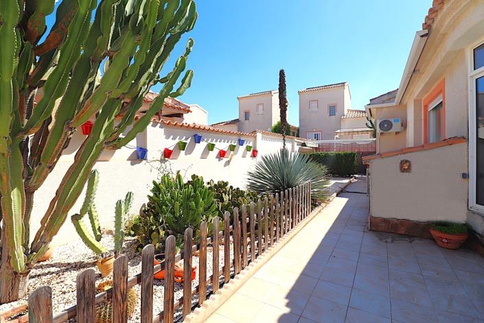 Image No.14-2 Bed Villa / Detached for sale