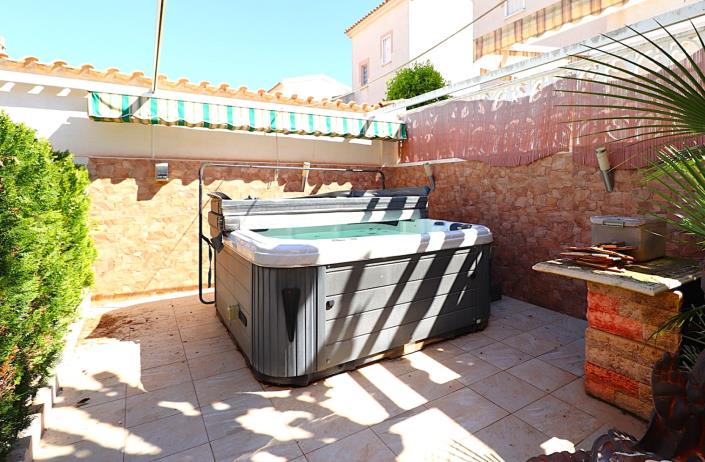 Image No.15-2 Bed Villa / Detached for sale