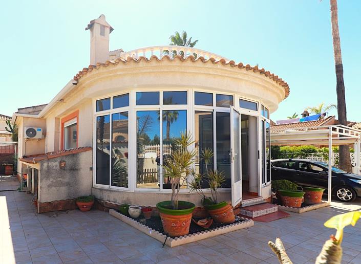 Image No.20-2 Bed Villa / Detached for sale