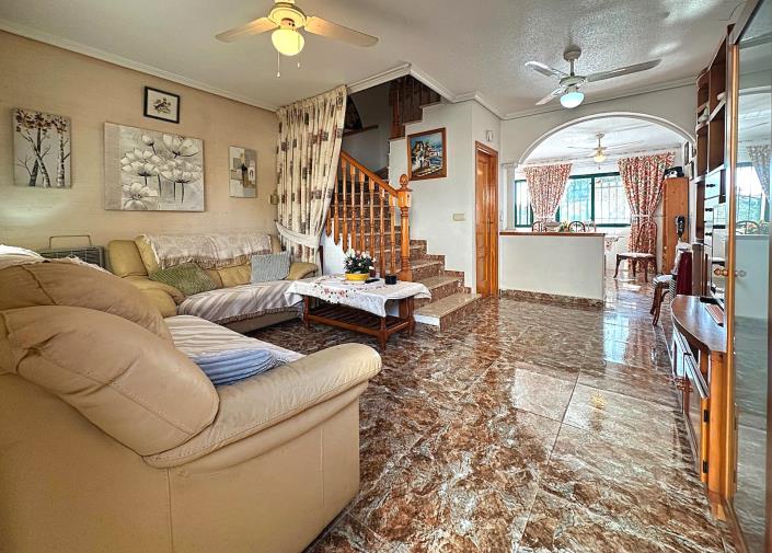 Image No.13-4 Bed Townhouse for sale