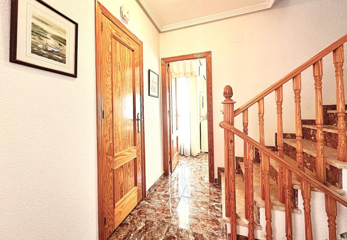 Image No.5-4 Bed Townhouse for sale