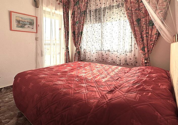 Image No.20-4 Bed Townhouse for sale