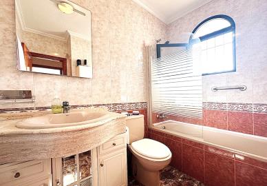 o_1jkg65ocol1t1lpb1on13ln1n5e3u