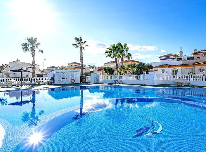 Image No.32-3 Bed Semi-Detached for sale