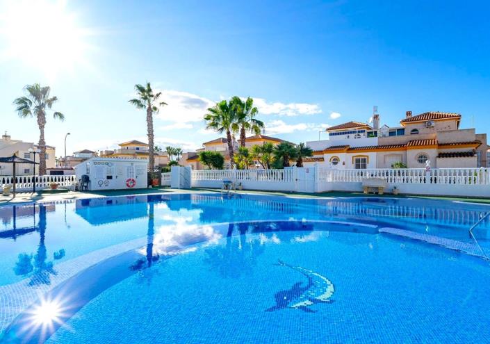 Image No.33-3 Bed Semi-Detached for sale