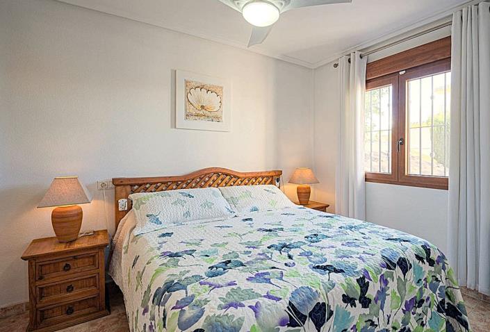 Image No.36-3 Bed Semi-Detached for sale