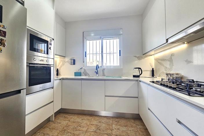 Image No.12-3 Bed Villa / Detached for sale