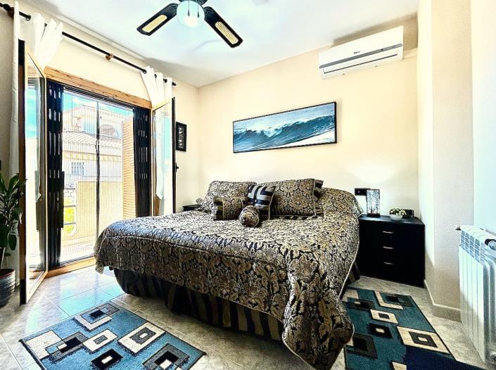 Image No.14-2 Bed Townhouse for sale