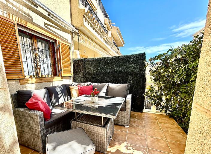 Image No.20-2 Bed Townhouse for sale