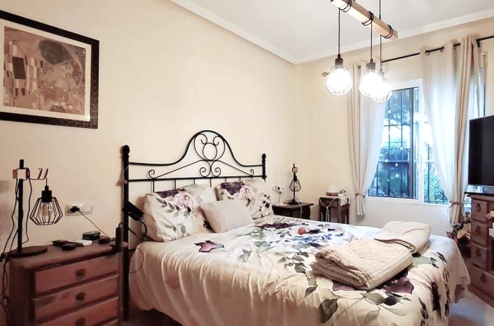 Image No.7-2 Bed Bungalow for sale