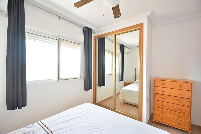 Image No.17-3 Bed Townhouse for sale