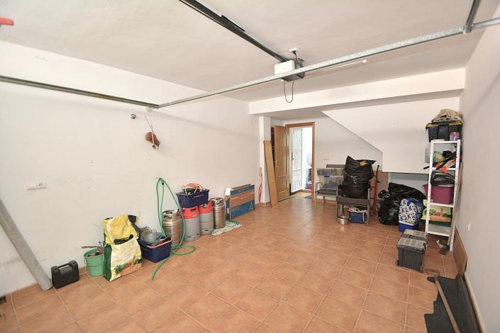 Image No.11-3 Bed Townhouse for sale