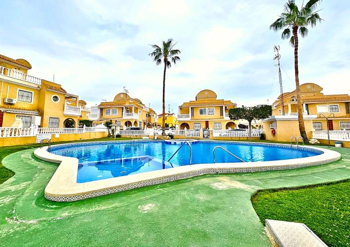 Image No.7-3 Bed Semi-Detached for sale