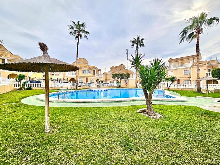 Image No.4-3 Bed Semi-Detached for sale