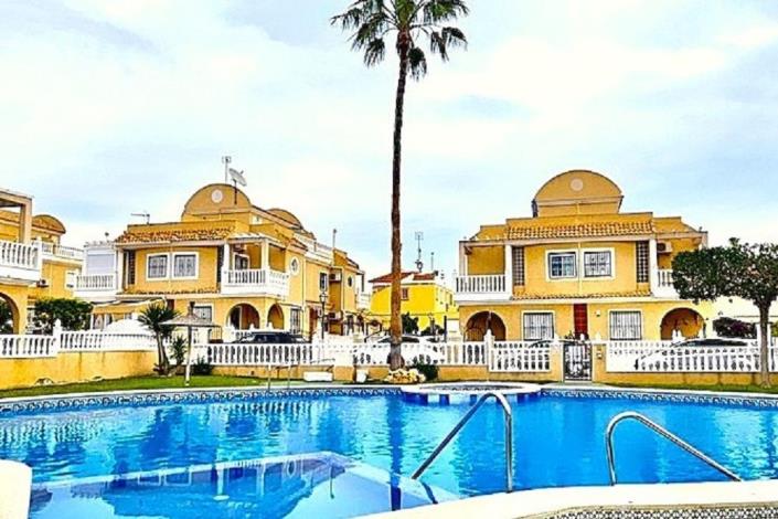 Image No.3-3 Bed Semi-Detached for sale