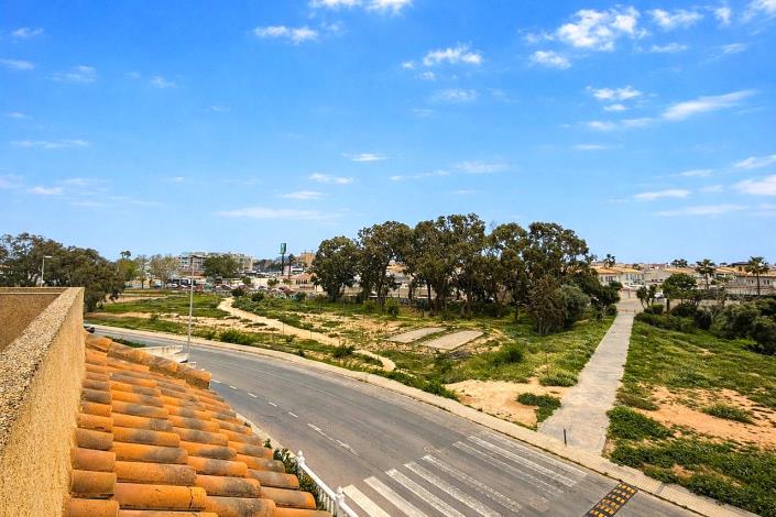 Image No.25-3 Bed Semi-Detached for sale