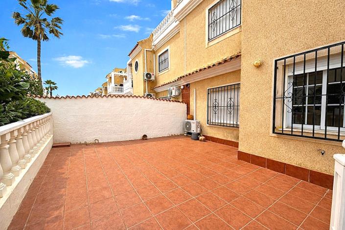 Image No.27-3 Bed Semi-Detached for sale