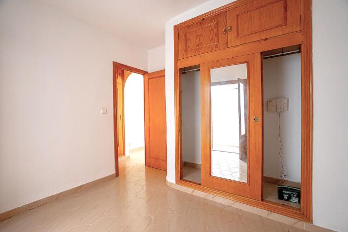 Image No.10-1 Bed Apartment for sale