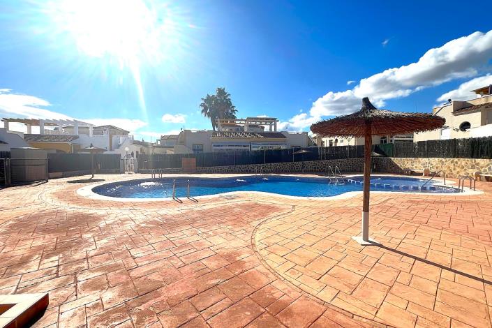 Image No.8-2 Bed Semi-Detached for sale