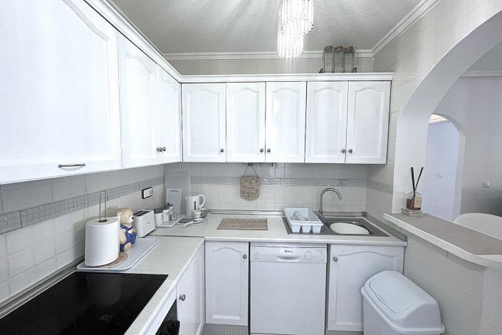 Image No.10-2 Bed Semi-Detached for sale