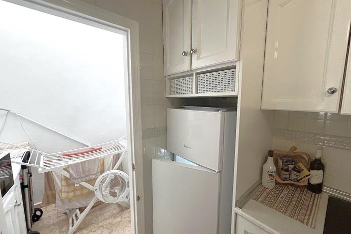 Image No.12-2 Bed Semi-Detached for sale