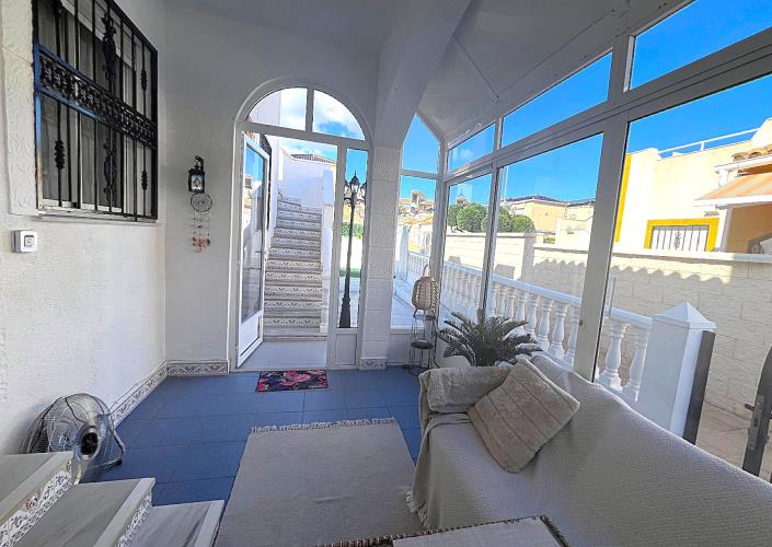 Image No.15-2 Bed Semi-Detached for sale