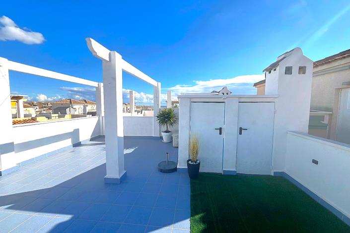 Image No.17-2 Bed Semi-Detached for sale