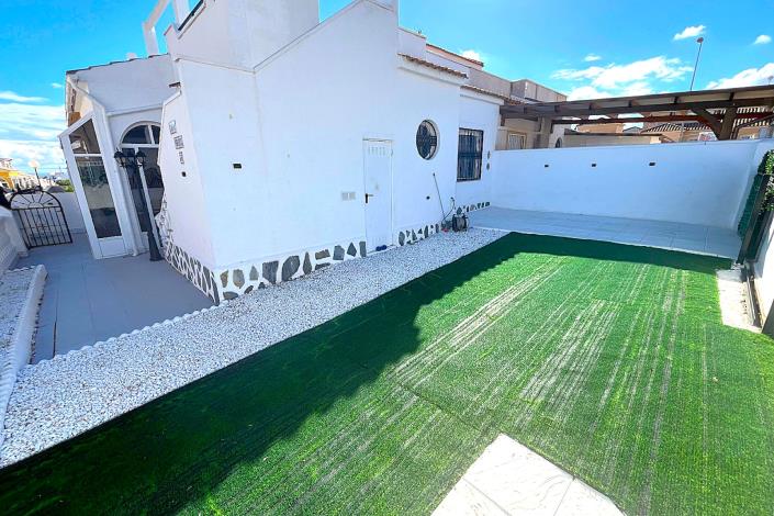 Image No.3-2 Bed Semi-Detached for sale