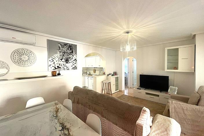 Image No.26-2 Bed Semi-Detached for sale