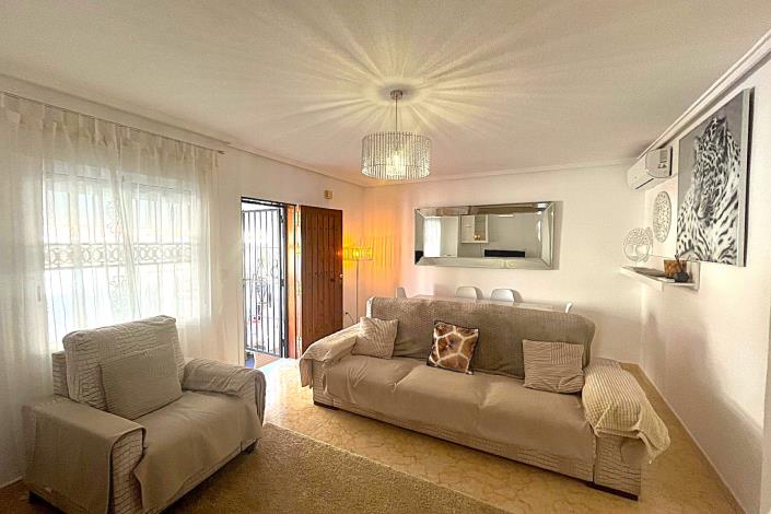 Image No.27-2 Bed Semi-Detached for sale