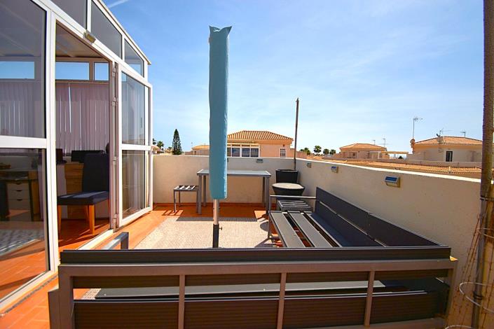 Image No.24-3 Bed Semi-Detached for sale