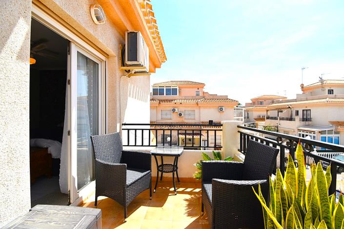 Image No.28-3 Bed Semi-Detached for sale