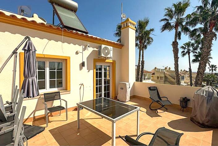 Image No.16-5 Bed Semi-Detached for sale