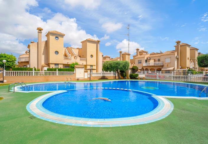 Image No.2-3 Bed Quad for sale
