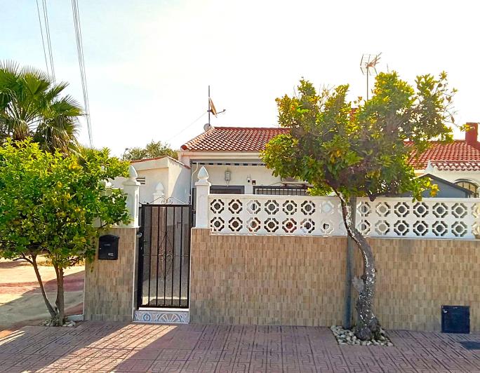 Image No.2-2 Bed Bungalow for sale