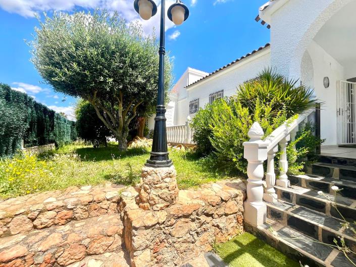 Image No.6-3 Bed Villa / Detached for sale