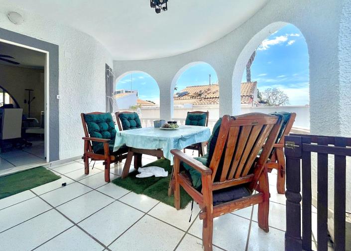 Image No.18-3 Bed Villa / Detached for sale
