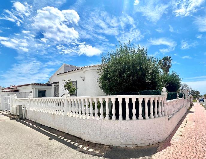 Image No.4-3 Bed Villa / Detached for sale
