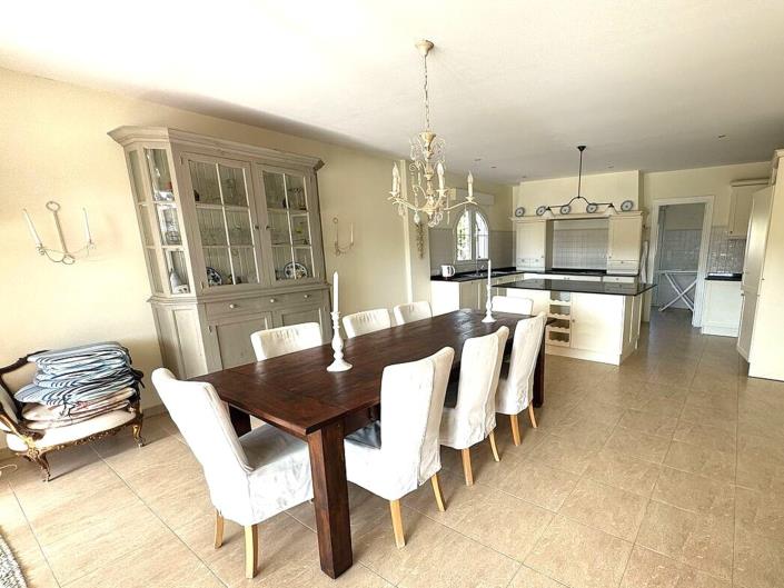 Image No.6-4 Bed Villa / Detached for sale
