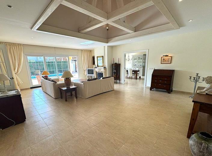 Image No.5-4 Bed Villa / Detached for sale