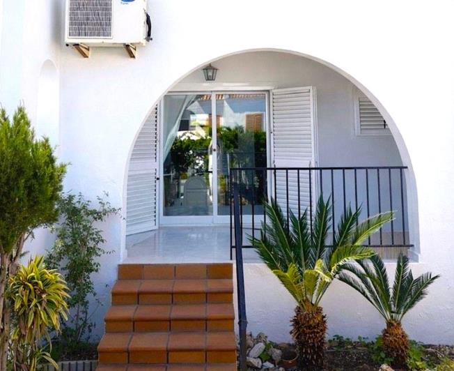 Image No.11-3 Bed Townhouse for sale