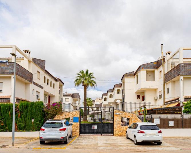 Image No.16-2 Bed Apartment for sale