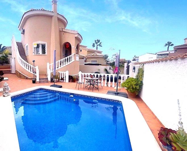 Image No.3-2 Bed Villa / Detached for sale