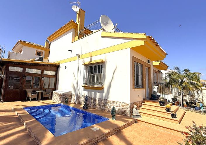 Image No.10-3 Bed Villa for sale