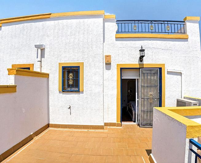 Image No.8-Jumelé de 3 chambres à vendre à Torrevieja