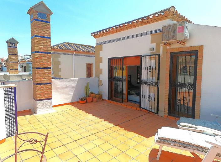 Image No.18-4 Bed Villa / Detached for sale